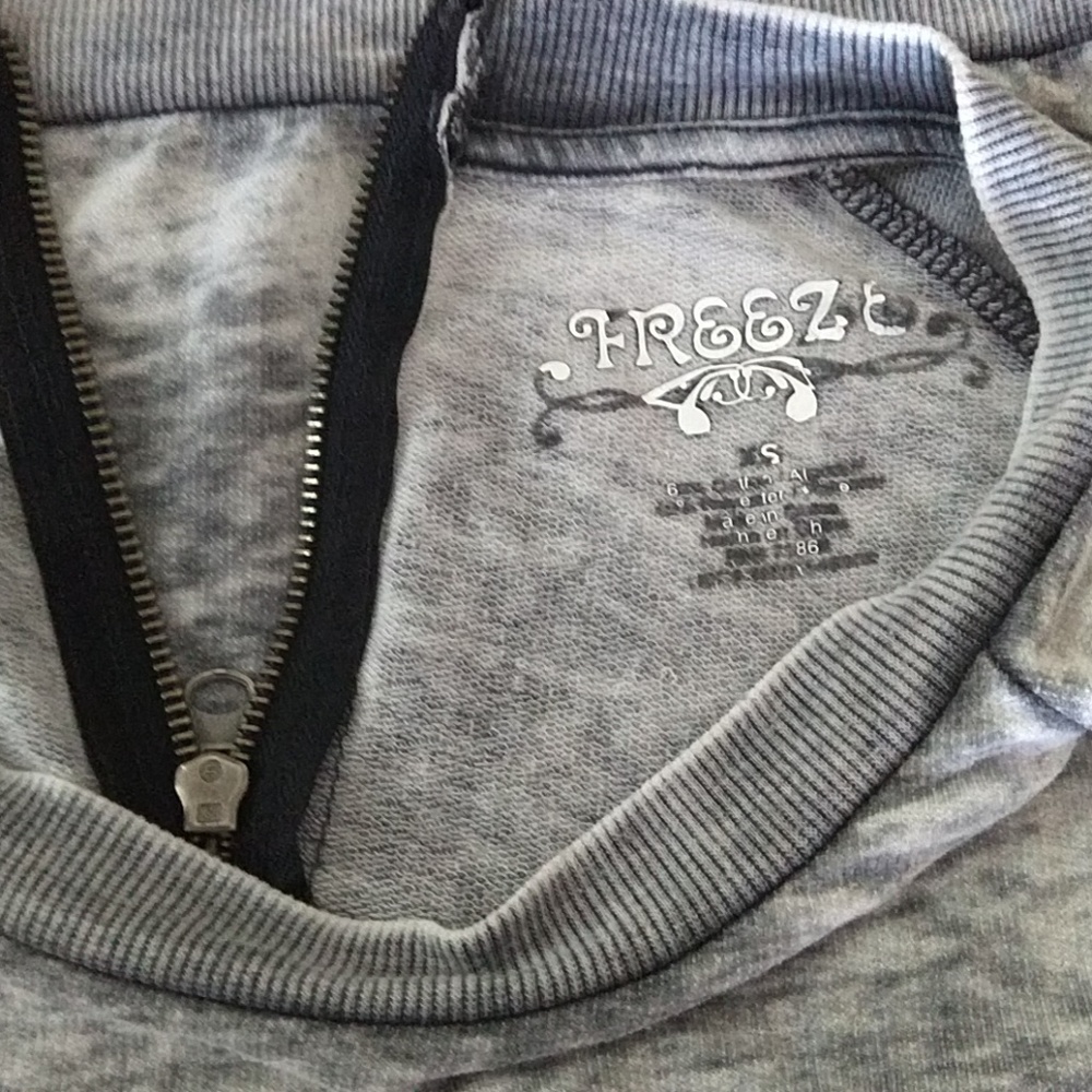 Distressed sweatshirt - Picture 4 of 4